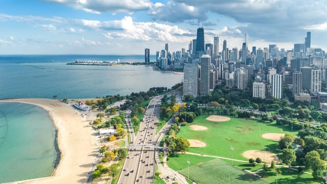 Canva-Chicago-skyline-aerial-drone-view-from-above-lake-Michigan-and-city-of-Chicago-downtown-skyscrapers-cityscape-from-Lincoln-park-Illinois-USA-scaled.jpg