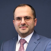 Avukat Arif Gozel